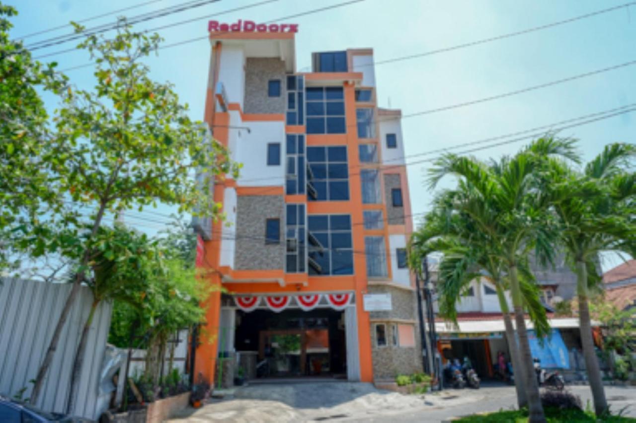 Oyo 1251 Residence 8 Semarang Exterior foto